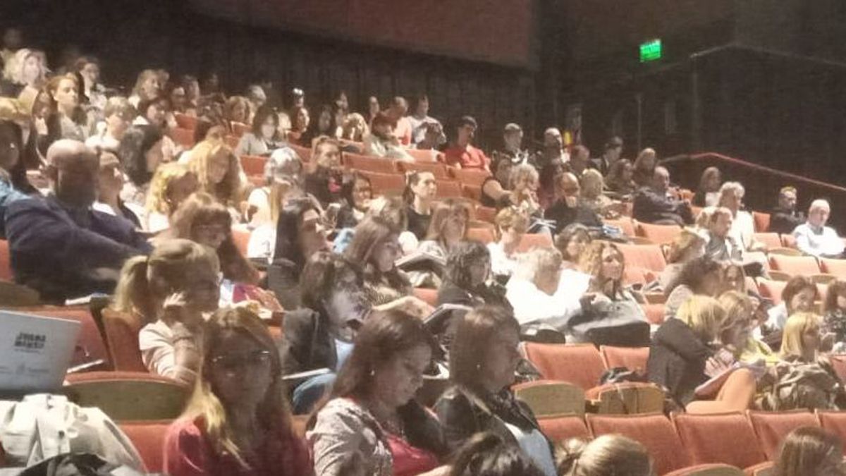 La capacitación a docentes para el Sistema de Alerta Temprana.