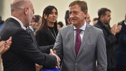 Rodolfo Suarez en una de sus últimas visitas al Polo Judicial. Su proyecto busca instaurar un nuevo mecanismo en la Suprema Corte.