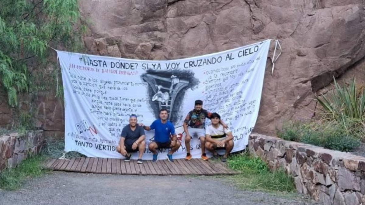 Las banderas de La Renga no faltarán en la noche de este sábado en el recital. Las banderas de La Renga no faltarán en la noche de este sábado en el recital.