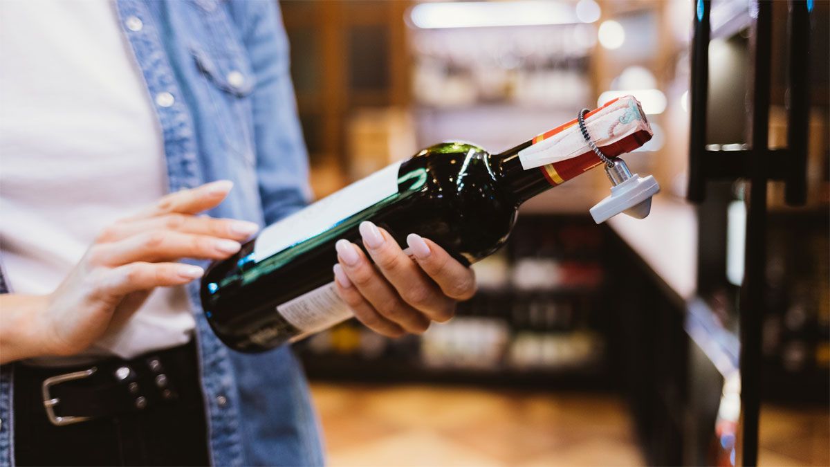 Hay un producto que se puede regalar cuando uno es invitado a una cena y no es el vino.
