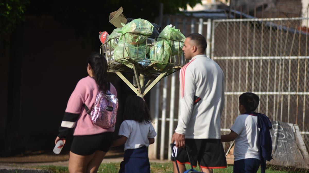 El conflicto con las empresas de recolección de basura en Las Heras aún sigue teniendo repercusiones en el municipio El conflicto con las empresas de recolección de basura en Las Heras aún sigue teniendo repercusiones en el municipio
