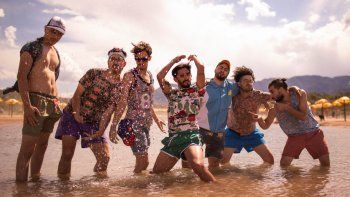 Gauchito Club presentó su EP Vivo en la playita