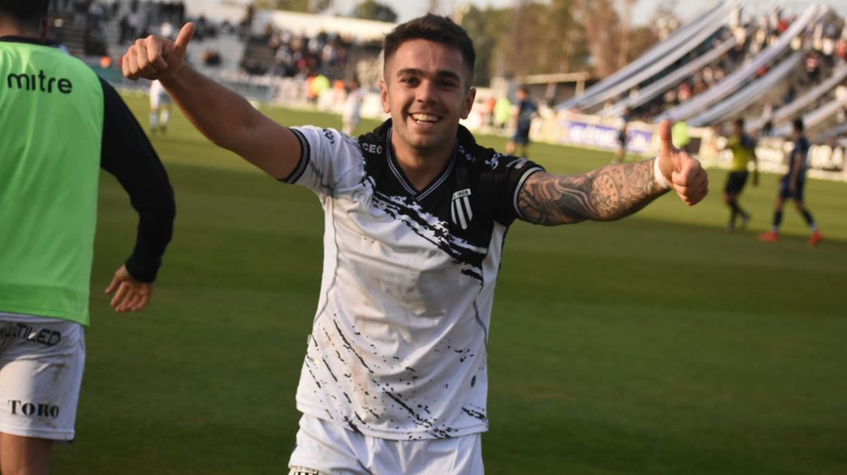 Nicolás Romano es uno de los goleadores de Gimnasia y Esgrima.