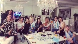 Cómo vivió el partido Wanda Nara que estuvo en Buenos Aires rodeada de amigas