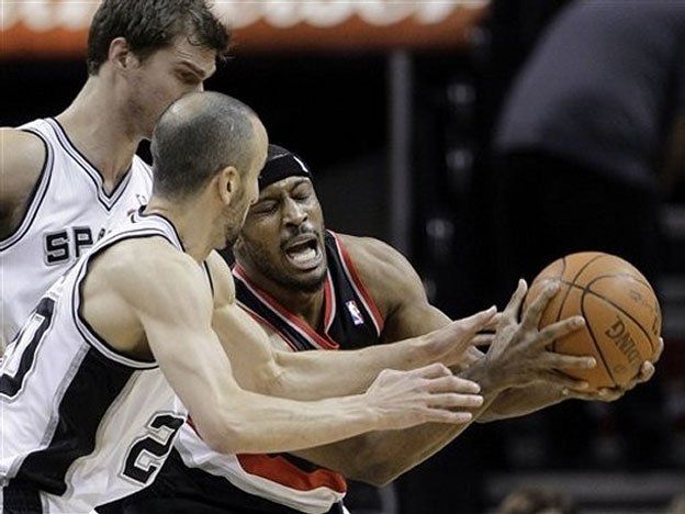 Los Spurs ganaron y lograron en número 1 en el Oeste