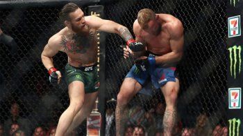 Conor McGregor madrugó a su rival con un espectacular nocaut a los 40 segundos