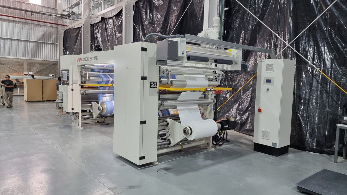 Las máquinas nuevas de Plastiandino se encendieron por primera vez el 1 de octubre pasado. Las máquinas nuevas de Plastiandino se encendieron por primera vez el 1 de octubre pasado.