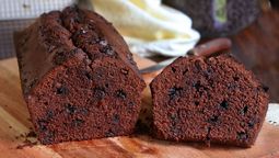 Recetas: exquisito budín de chocolate amargo con café, ideal para la merienda.