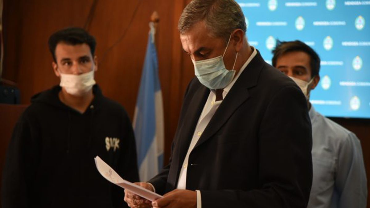 El ministro de Economía, Enrique Vaquié, explicó que hace dos años que están trabajando en el tema de las regalías de YPF. Están pagando menos y la fórmula que utilizan no la podemos controlar, dijo.