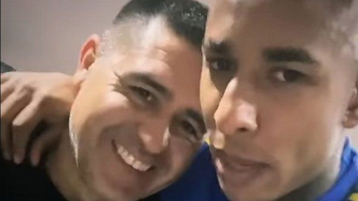 Juan Román Riquelme y Sebastián Villa.