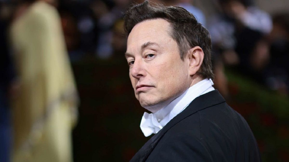 Elon Musk arremete contra Wikipedia y la acusa de falta de imparcialidad.