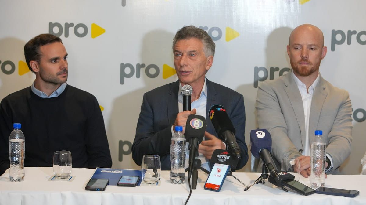 Mauricio Macri celebró la decisión del gobierno nacional de eliminar el cepo cambiario. Mauricio Macri celebró la decisión del gobierno nacional de eliminar el cepo cambiario.