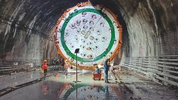 China rompe otro récord mundial con la tuneladora ferroviaria más grande del planeta China rompe otro récord mundial con la tuneladora ferroviaria más grande del planeta