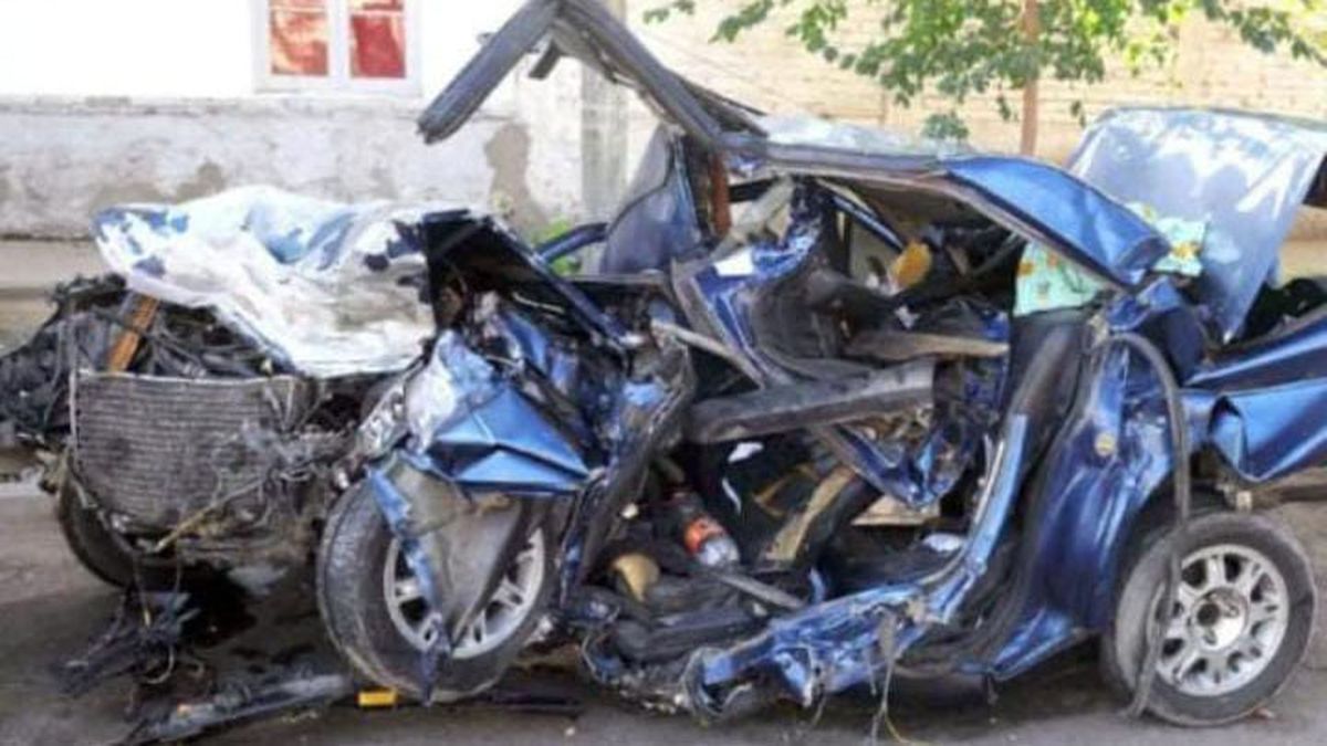 Así quedó el Peugeot 405 en el que viajaban Juan Manuel Viudez y su hija Laura tras el accidente. La imagen es del 2013.