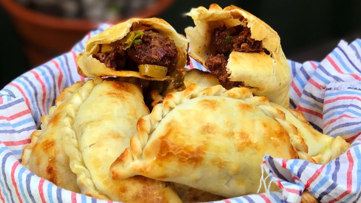 Empanadas con lo que te sobró del asado, receta reciclada más rica que las originales. Empanadas con lo que te sobró del asado, receta reciclada más rica que las originales.
