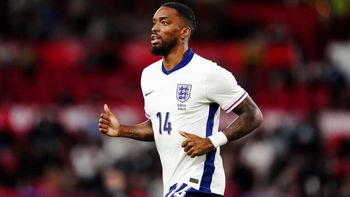 El ex delantero de la selección de Inglaterra que fue detenido y está en serios problemas