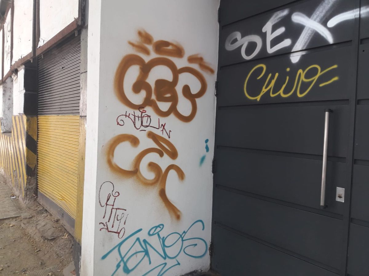 Puertas carísimas devaluadas por las