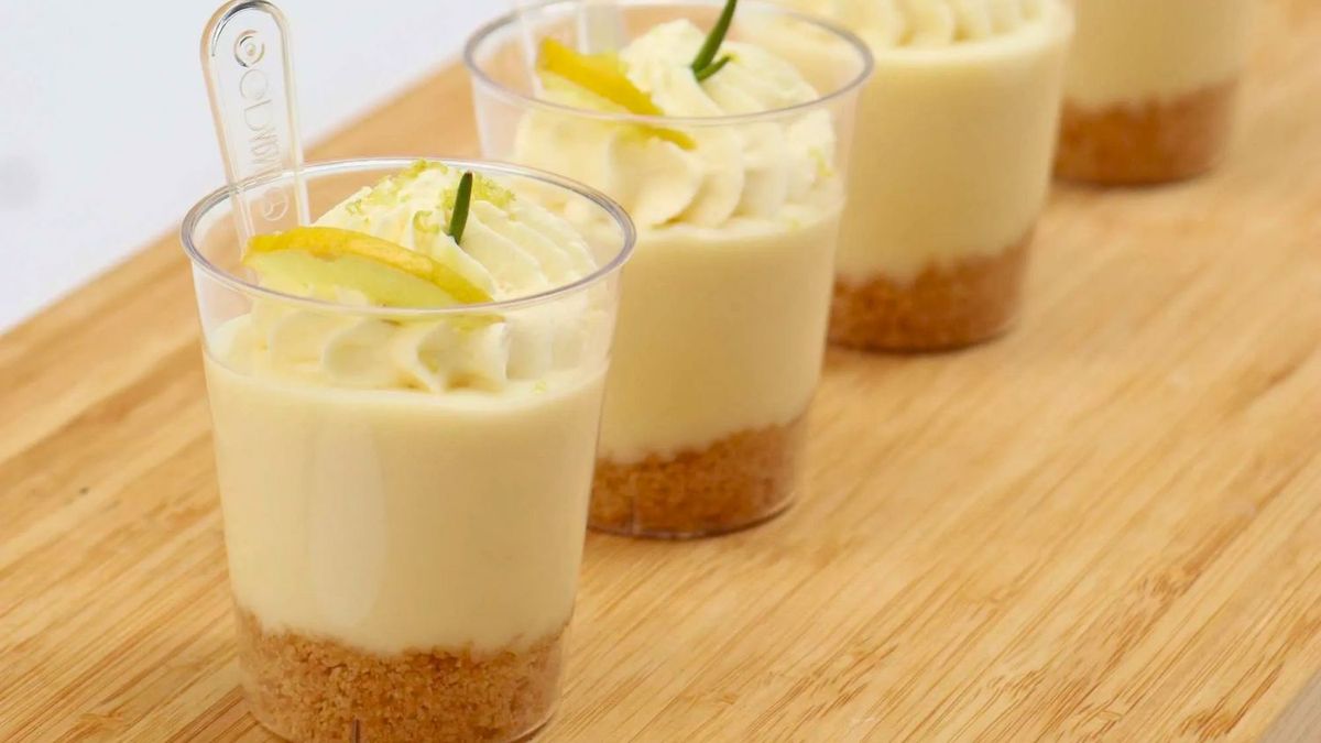 El postre de limón cuatro tazas se prepara con pocos ingredientes y es exquisito. El postre de limón cuatro tazas se prepara con pocos ingredientes y es exquisito.