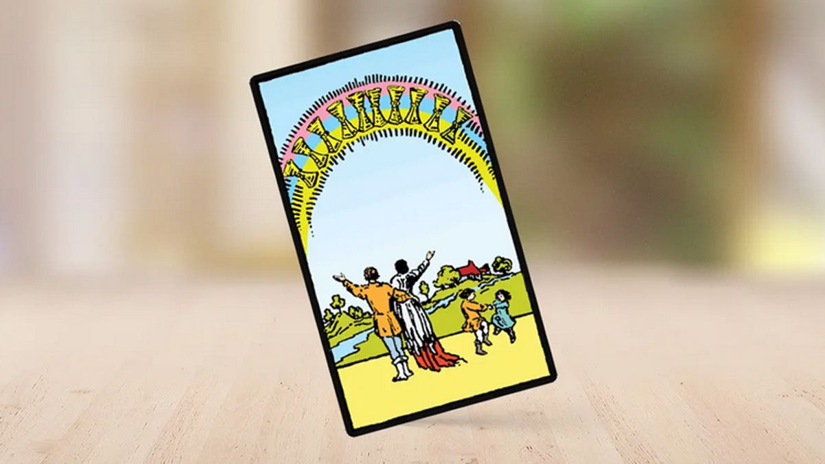 La carta elegida del tarot para las predicciones de hoy viernes 17 de octubre de 2025 es El Diez de Copas.