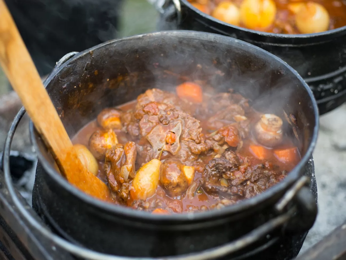 Recetón para combatir el frío: estofado de osobuco para sopar con pancito Recetón para combatir el frío: estofado de osobuco para sopar con pancito