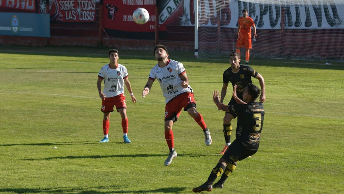 El Loco Méndez se fue caliente por el empate del Botellero