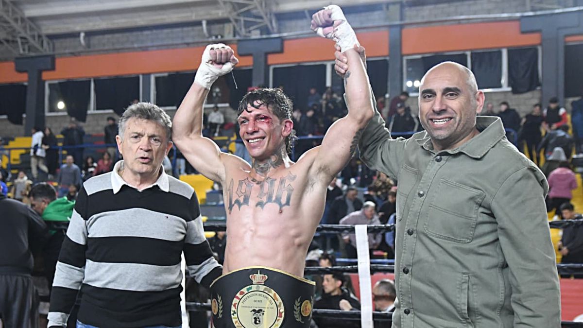 En un pleito dramático Gonzalo Bajinay venció al Tagua Puebla y se consagró campeón mendocino de boxeo