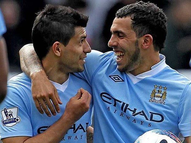 El Manchester, con tres argentinos, se juega la Liga en el clásico
