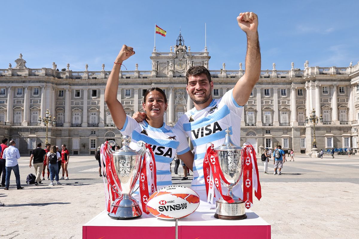 Sofía González y Santiago Álvarez Fourcade, capitanes de Las Yaguaretés y Los Pumas 7s, juntos en Madrid. Sofía González y Santiago Álvarez Fourcade, capitanes de Las Yaguaretés y Los Pumas 7s, juntos en Madrid.