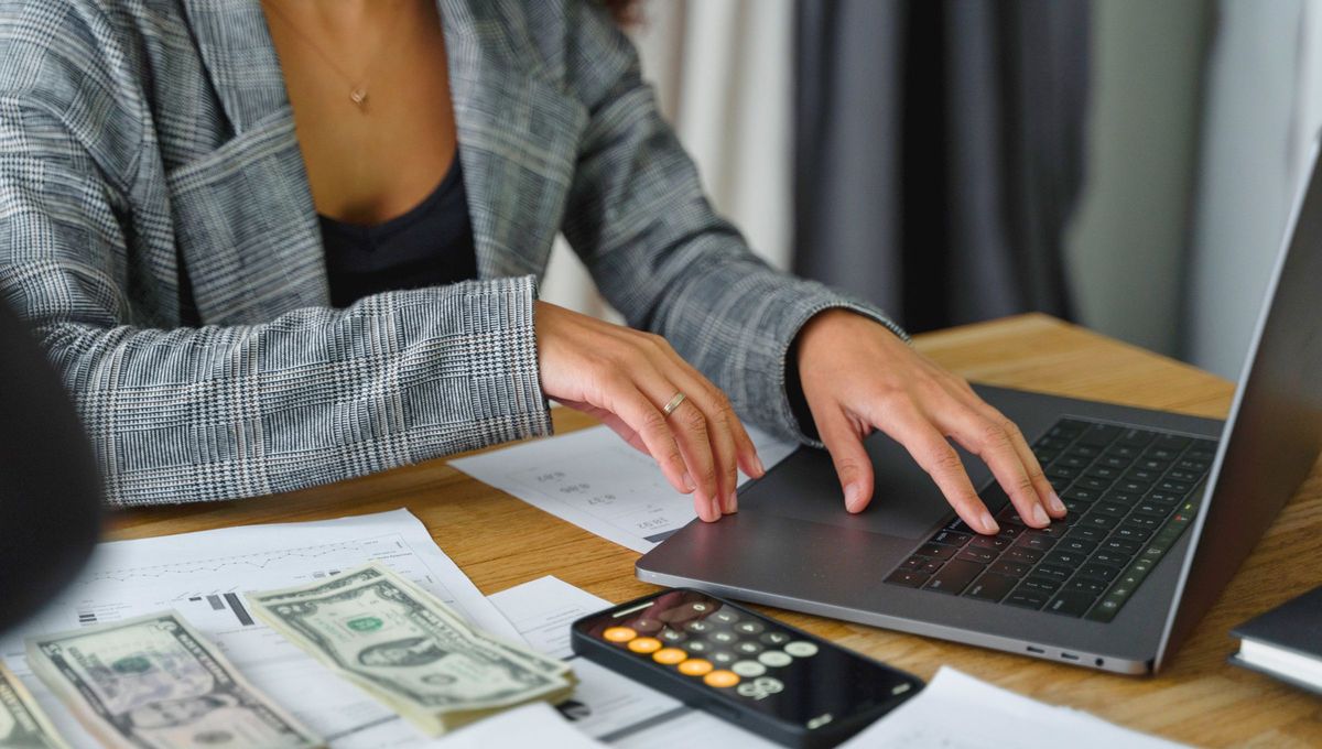 Hay algunos detalles a considerar para manejar bien tus finanzas personales. Hay algunos detalles a considerar para manejar bien tus finanzas personales.