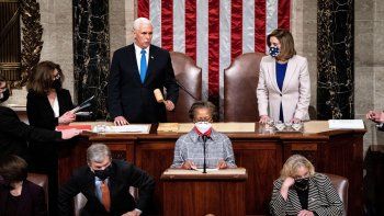 El Congreso de EEUU certificó finalmente la victoria electoral de Joe Biden