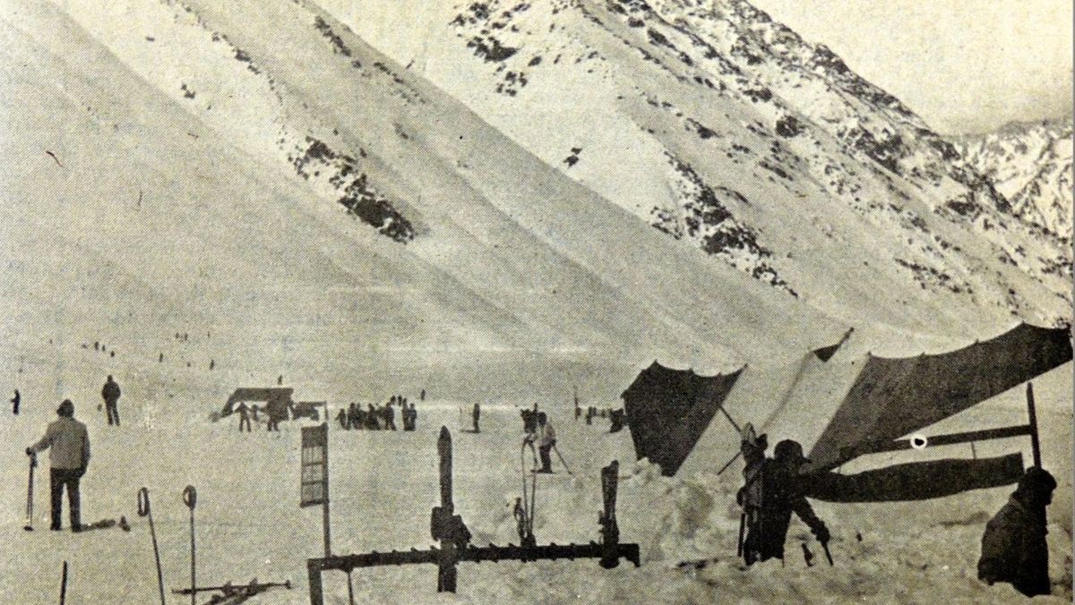 Penitentes poco después de su inauguración. Fuente: https://mendozantigua.blogspot.com/