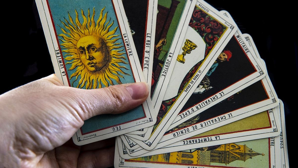 TAROT: descubre tu destino para hoy jueves 20 de junio de 2024