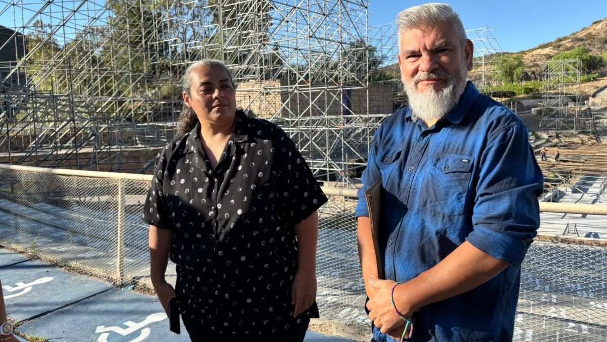 En el teatro griego se trabaja bien temprano para evitar los momentos de más calor, informaron Diego Gareca y la directora del área Vendimia de su cartera, Noelia Torres. En el teatro griego se trabaja bien temprano para evitar los momentos de más calor, informaron Diego Gareca y la directora del área Vendimia de su cartera, Noelia Torres.