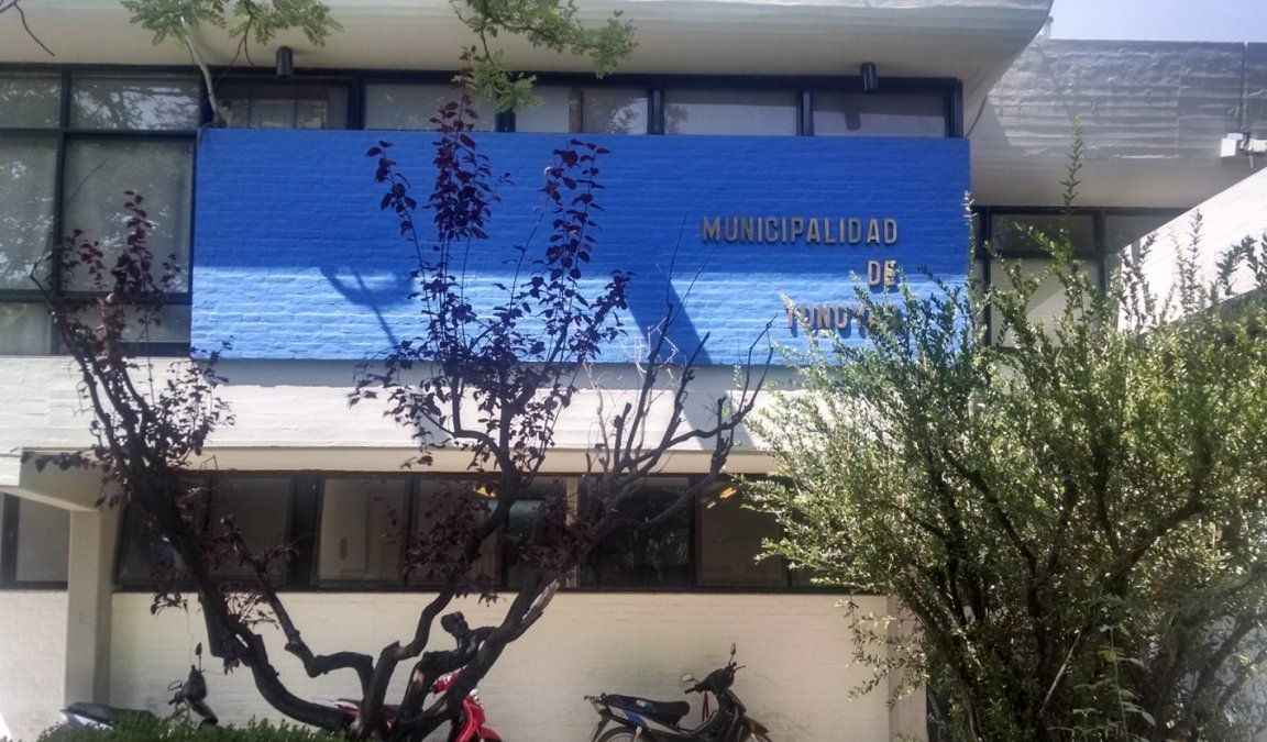 Polémica por el caso de una funcionaria viajera de Tunuyán 