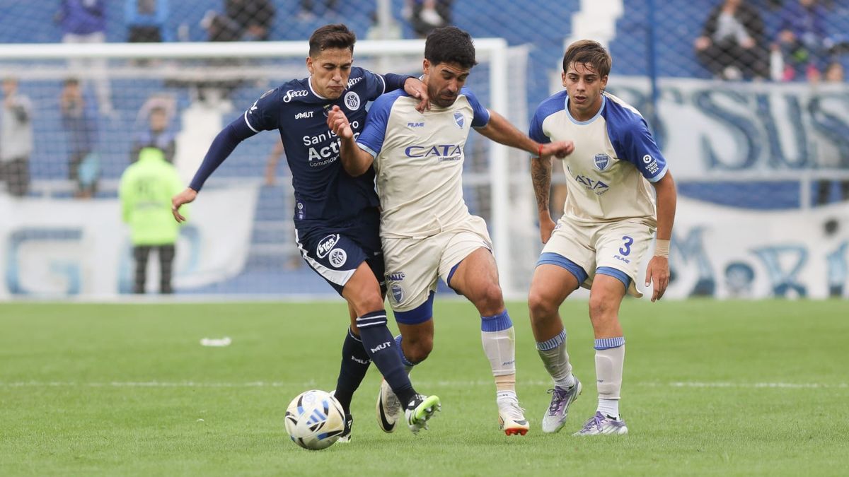 Vicente Poggi es el goleador de Godoy Cruz.
