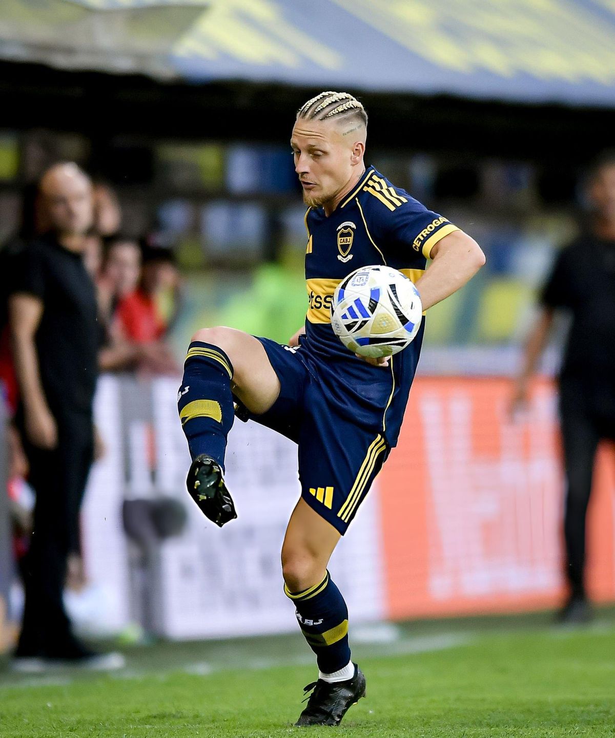 Santiago Ascac&iacute;bar tuvo un buen papel en su debut en Boca Juniors.