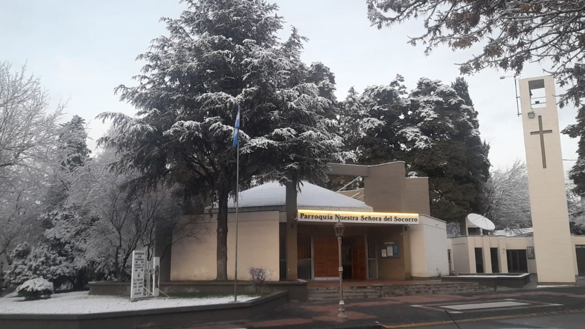 Tupungato también amaneció de blanco este martes. Tupungato también amaneció de blanco este martes.