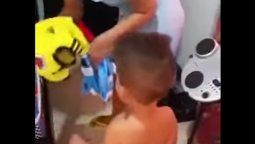 No hay caso: pelea con sus padres para ponerse la de Messi