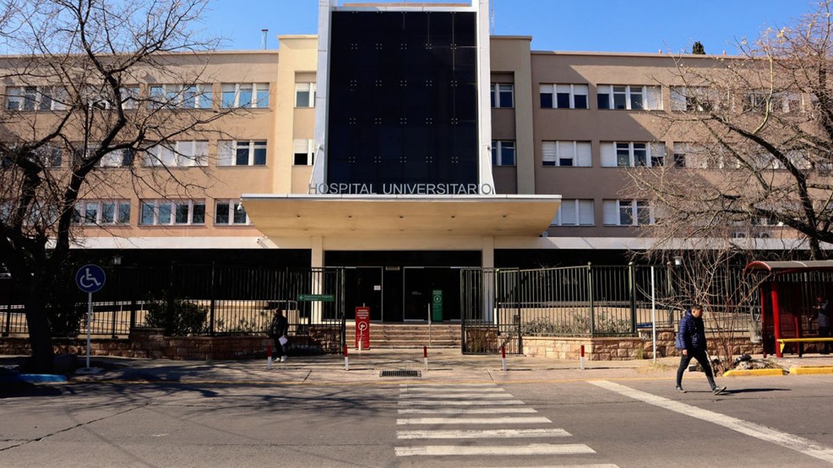 Sin fondos de la Nación, la UNCuyo destinó $120 millones para que su hospital siga atendiendo este año. Sin fondos de la Nación, la UNCuyo destinó $120 millones para que su hospital siga atendiendo este año.