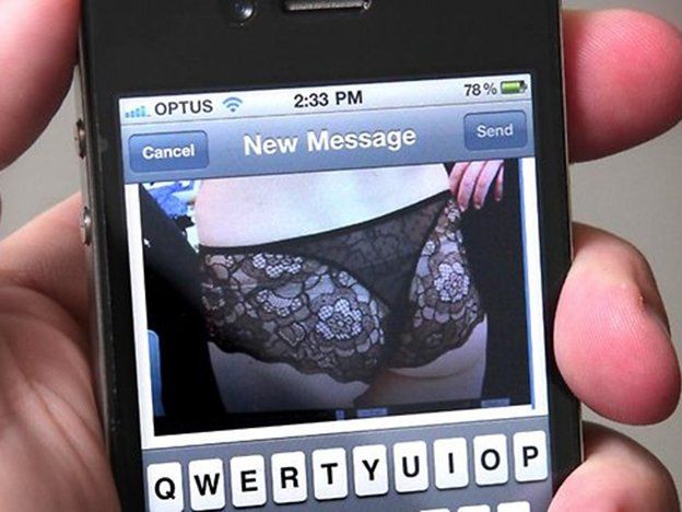 ¿Qué es el sexting? La moda que se extiende entre los jóvenes