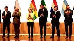 Javier Milei y otros presidentes luego de la firma de la versión final del acuerdo Mercosur-UE que beneficia con menos aranceles a varios productos de Mendoza.&nbsp;
