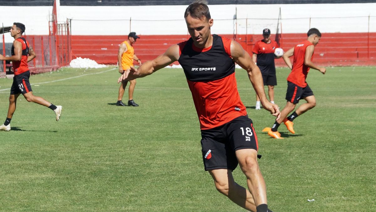 Gonzalo klusener espera con muchas ganas la final con Deportivo Riestra. Gonzalo klusener espera con muchas ganas la final con Deportivo Riestra.
