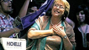Bachelet tiene nivel de aprobación más bajo desde retorno a la democracia en Chile