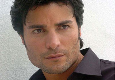 Le dieron con un caño a Chayanne
