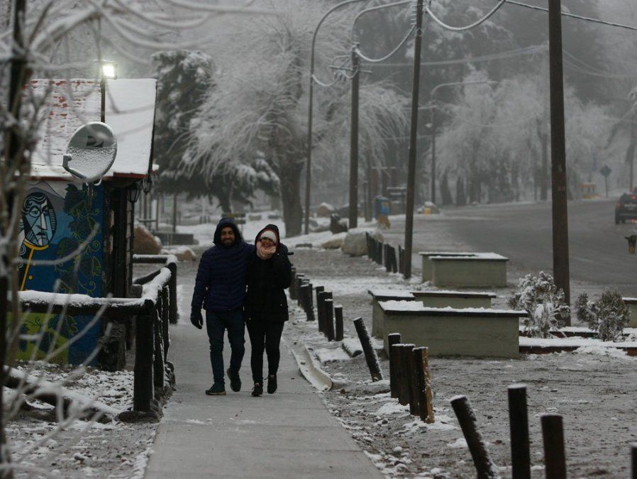 La nieve llegaría al llano en el Gran Mendoza este miércoles