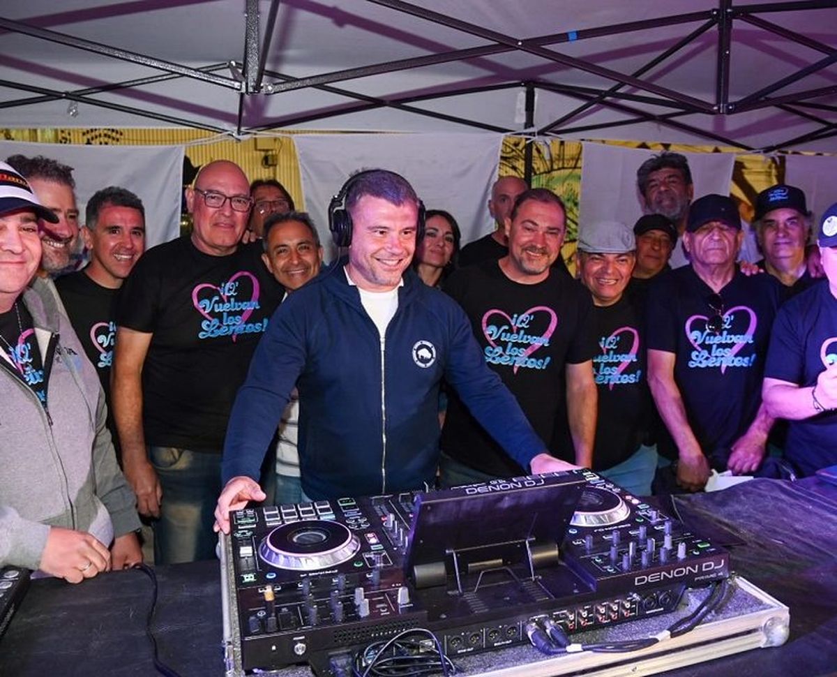 El intendente Diego Costarelli se animó a ser DJ.
