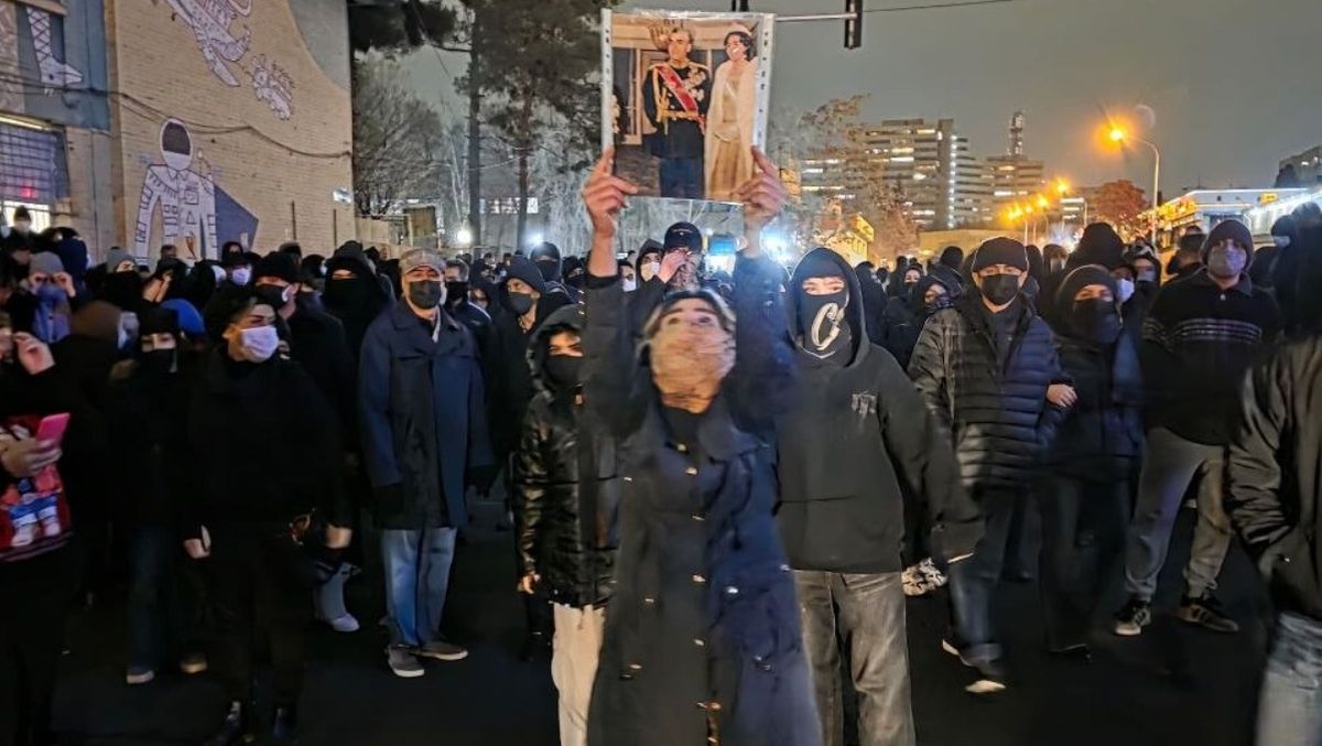 Irán acelera los juicios contra opositores y Trump amenazó con intervenir