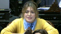 Insólito argumento: ¿Qué pasa cuando una perrita queda embarazada?