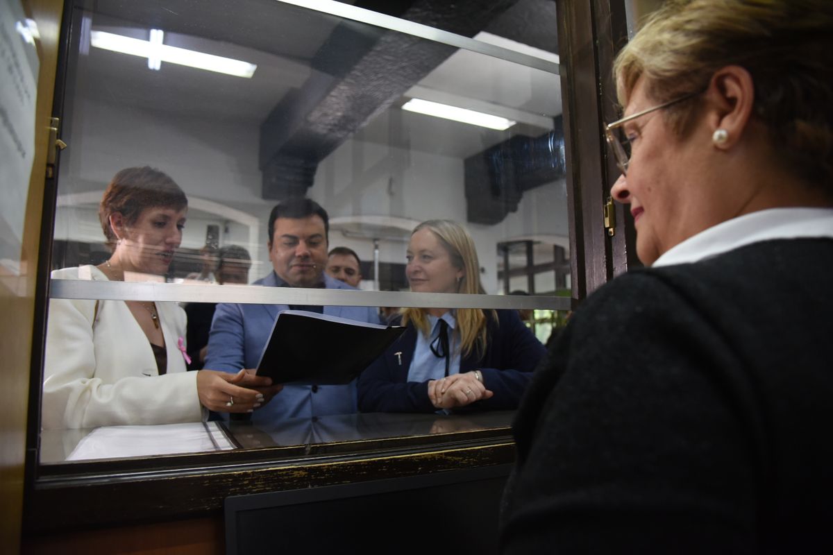 Presentación de la Declaración de Impacto Ambiental de PSJ Cobre Mendocino en la Legislatura. Presentación de la Declaración de Impacto Ambiental de PSJ Cobre Mendocino en la Legislatura.