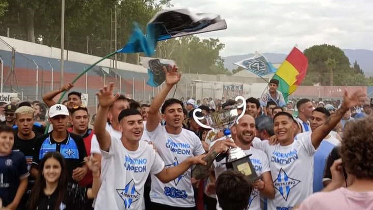 La Academia de San José festejó el Clausura el pasado domingo en Andes Talleres. La Academia de San José festejó el Clausura el pasado domingo en Andes Talleres.